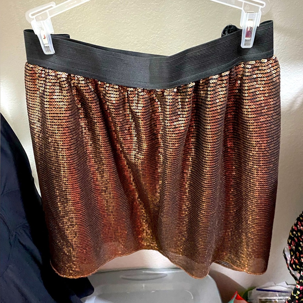 Sequined bubble skirt